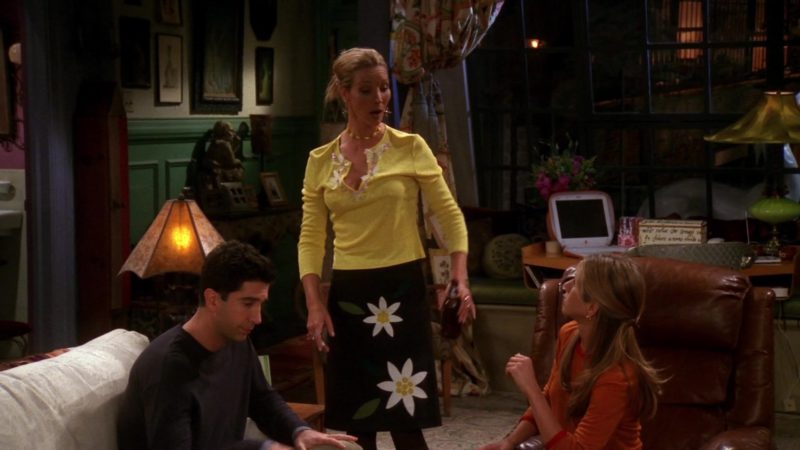 Apple iBook Laptop in Friends Season 7 Episode 4 “The One With Rachel's Assistant” (2000)