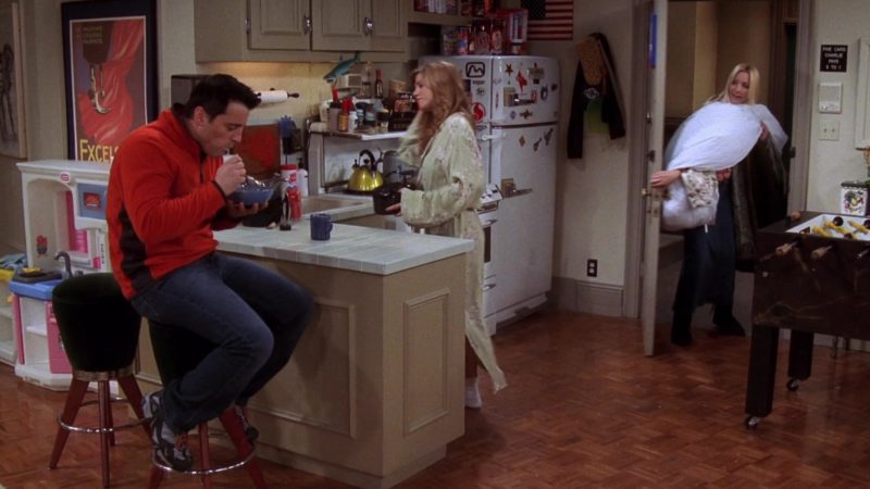 Nike Sneakers Worn by Matt LeBlanc (Joey Tribbiani) in Friends Season 10 Episode 12 