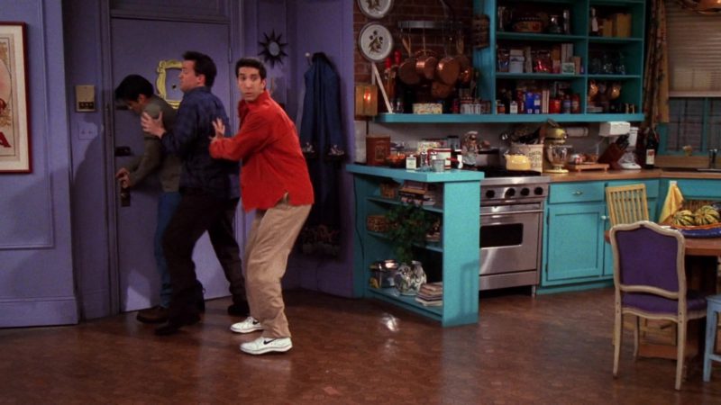 Nike White Sneakers Worn by David Schwimmer (Ross Geller) in Friends Season 6 Episode 6 