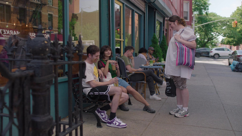 Nike and Asics Shoes in Too Much S01E05 “Pink Valentine” (2025)