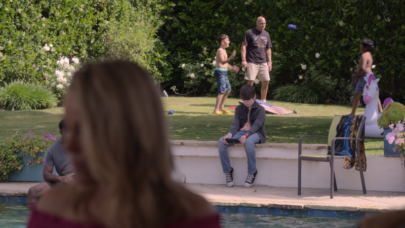 Nintendo Switch Console in Bookie S02E08 “A Whale In Pomona” (2025)