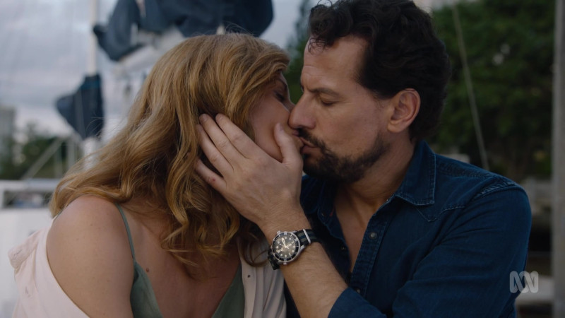 Omega Seamaster Men’s Watch of Ioan Gruffudd in Harrow S03E08 “Alea Iacta Est” (2021)