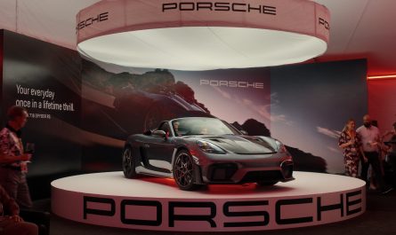 Porsche 718 Spuder RS Sports Car in Stick S01E09 “Showtime” (2025) 2