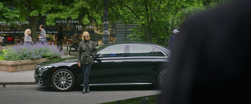 Mercedes-Benz S-Class Car in Dexter Resurrection S01E09 “Touched by an Ángel” (2025) 2