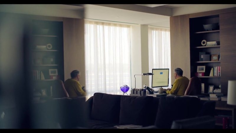 #2376 – screenshot – Whats Next The Future with Bill Gates S01E05 (2024) – Product Placement Tracking (Timecode – 00h 39m 35s)