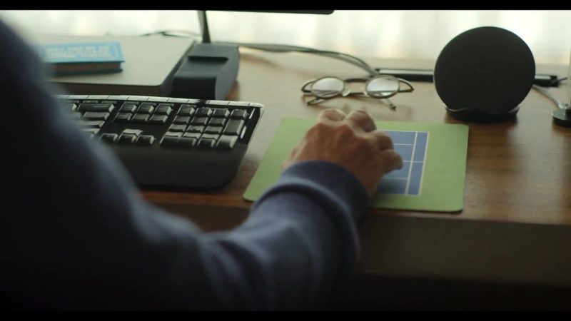 #443 – screenshot – Whats Next The Future with Bill Gates S01E01 (2024) – Product Placement Tracking (Timecode – 00h 07m 22s)