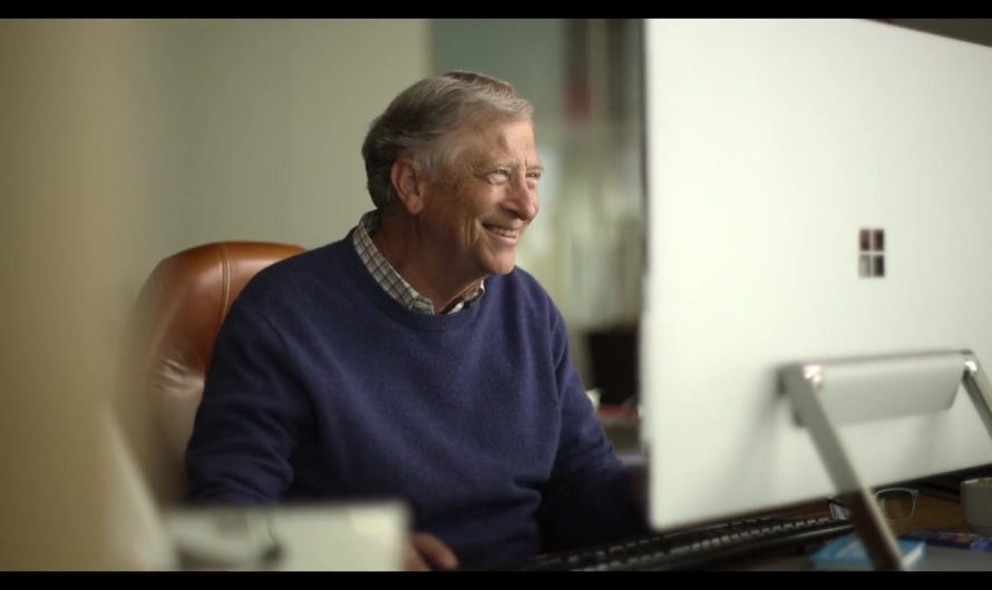 See Bill Gates Using Windows 11 on His Surface Studio