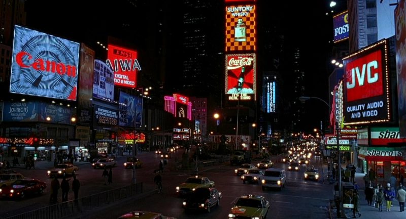 Canon, Aiwa, Suntory Whisky, Coca-Cola, JVC and Sbarro Pizzeria in Home Alone 2: Lost in New York (1992)