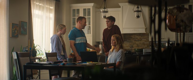 Dell Laptop in Nobody 2 (2025) 2