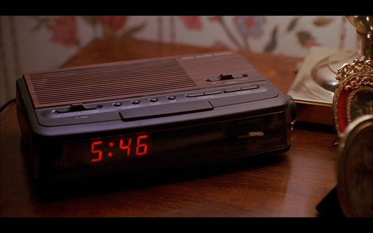 Emerson Clocks – Home Alone 2: Lost in New York (1992)