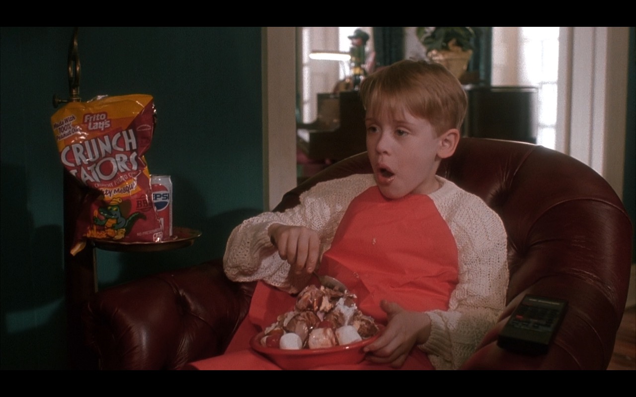 Frito-Lay Crunch Tators Chips & Pepsi in Home Alone (1990)