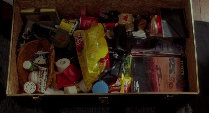Junior Mints, Crunch Tators and Toyota Magazine Advertising in Home Alone (1990)