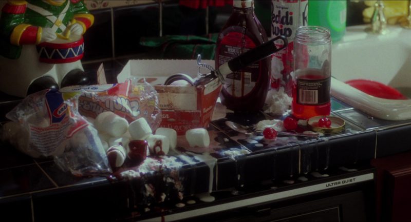 Kraft Marshmallows, Hershey's Syrup and Reddi-wip in Home Alone (1990)