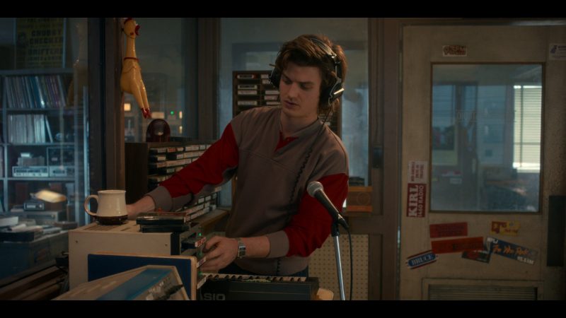 572-Stranger-Things-S05E01-2025-Casio-Wrist-Watch-Timecode-00h-09m-31s