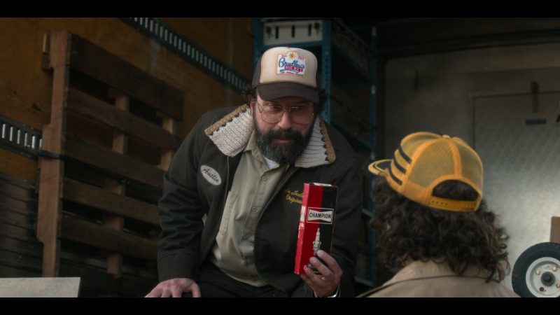 Champion spark plugs in Stranger Things S05E03 