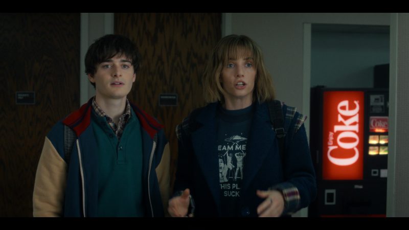 Coca-Cola in Stranger Things S05E03 