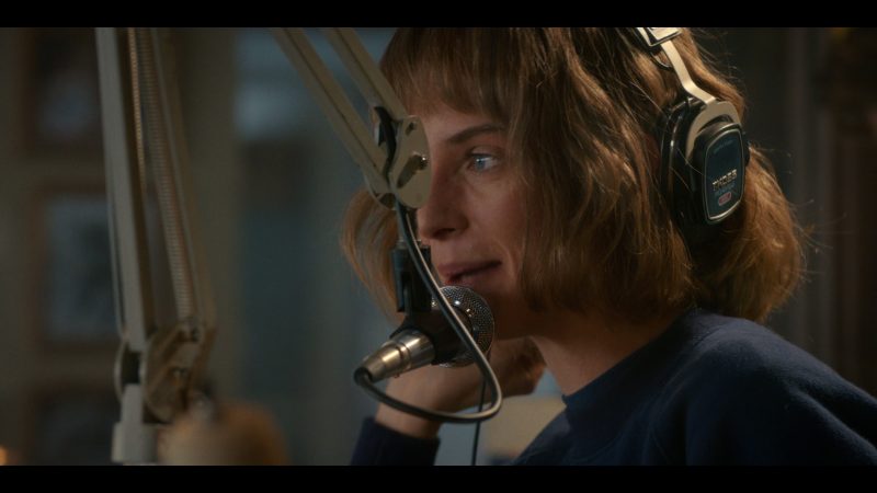 Koss Headphones in Stranger Things S05E01 