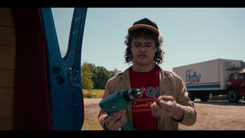 Makita 3-8″ electric drill in Stranger Things S05E03 