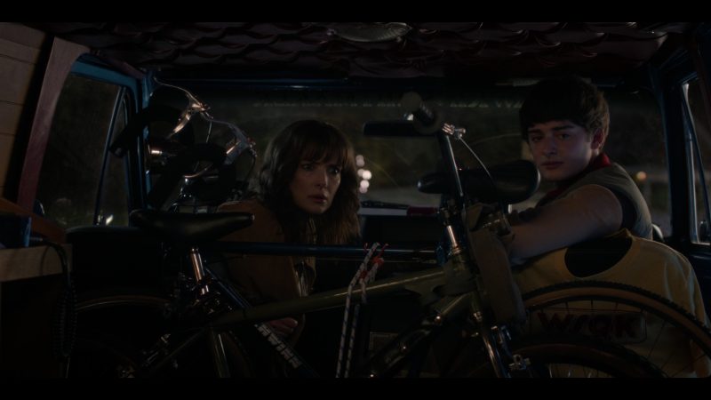 Schwinn bike in Stranger Things S05E03 