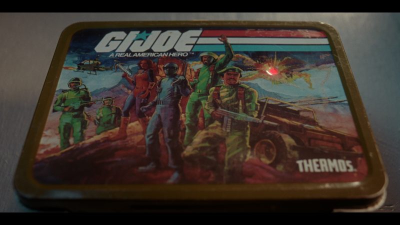 Thermos G.I. Joe A Real American Hero metal lunchbox in Stranger Things S05E04 
