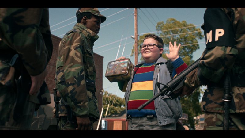 Thermos G.I. Joe A Real American Hero metal lunchbox in Stranger Things S05E04 