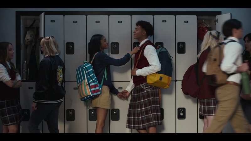 Arlo Skye x Dusen Dusen backpack in Bel-Air S04E06 “Your Crown is Waiting” (2025)