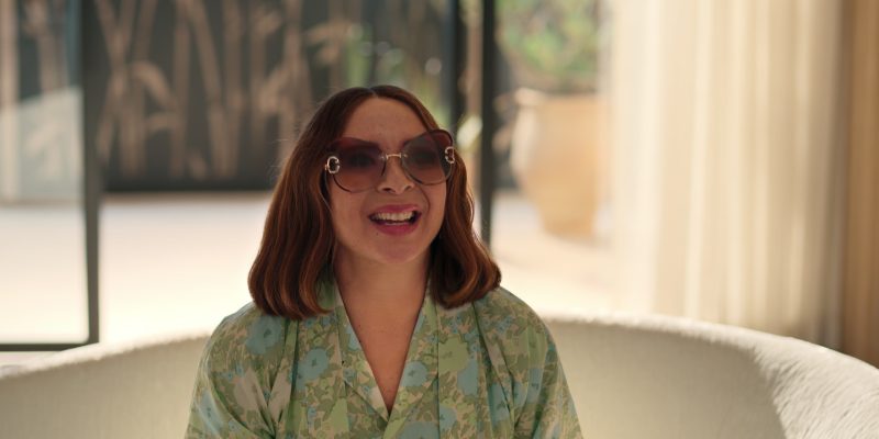 Lanvin butterfly sunglasses in Loot S03E08 “Mr. Maro Gold” (2025)