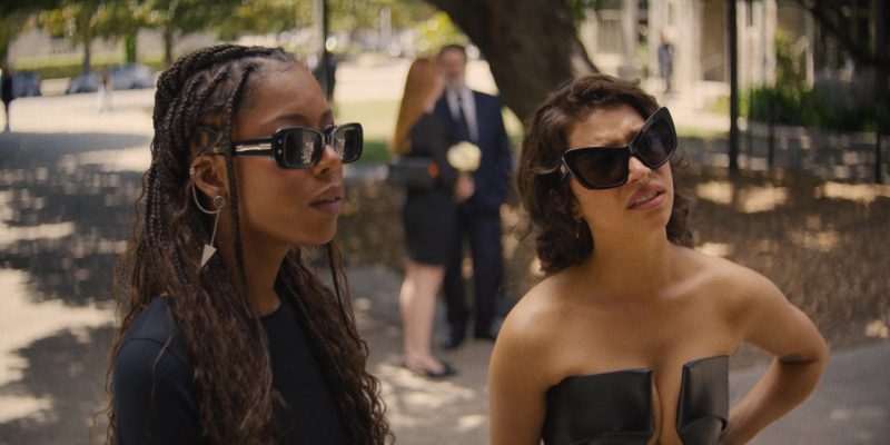 Linda Farrow Talita rectangle-frame sunglasses, Balenciaga Monaco cat-eye frame sunglasses in I Love LA S01E06 “Game Night” (2025)