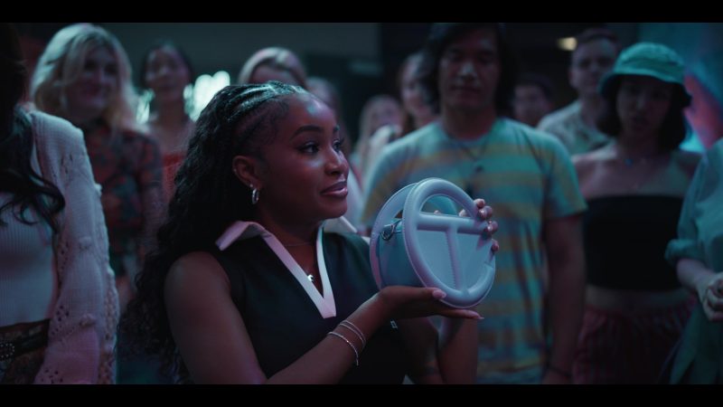 Telfar Circle Bag in Bel-Air S04E07 “Soulmates” (2025)