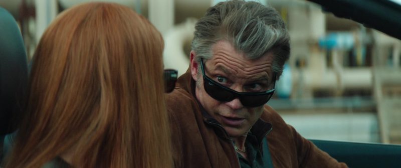 Ray-Ban in Lucky S01E03 - Read the Room