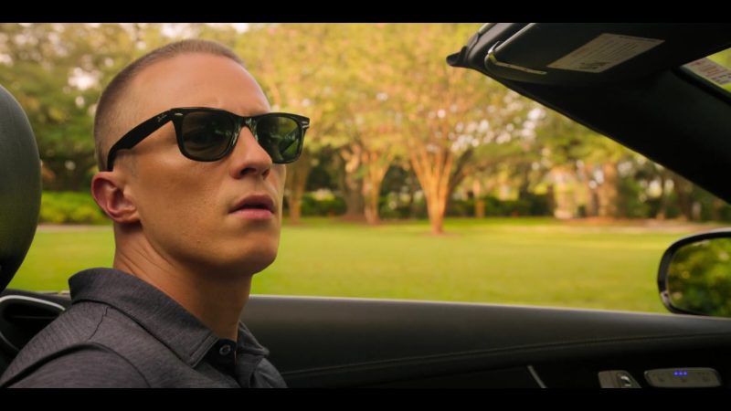 Ray-Ban in Outer Banks S05E05 - The Scytale